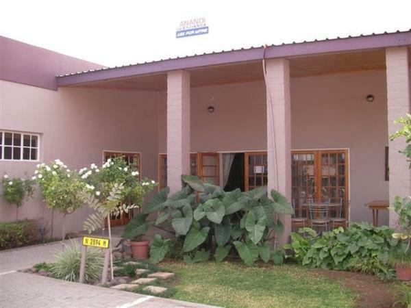 Anandi Guesthouse Mariental Exteriör bild
