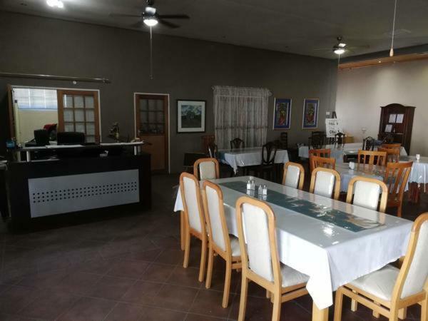 Anandi Guesthouse Mariental Exteriör bild